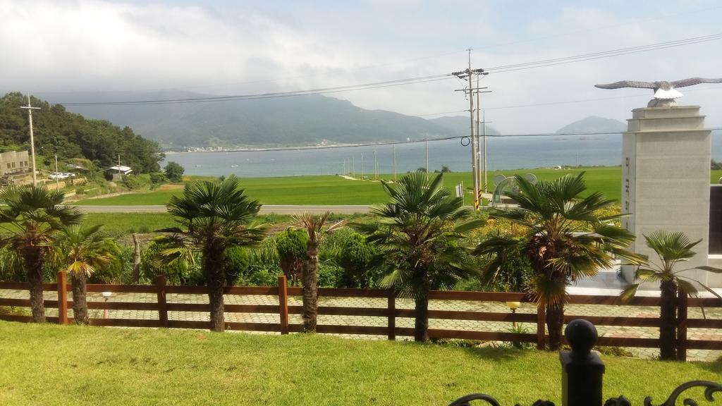 American village Pension Manoa Namhae Camera foto